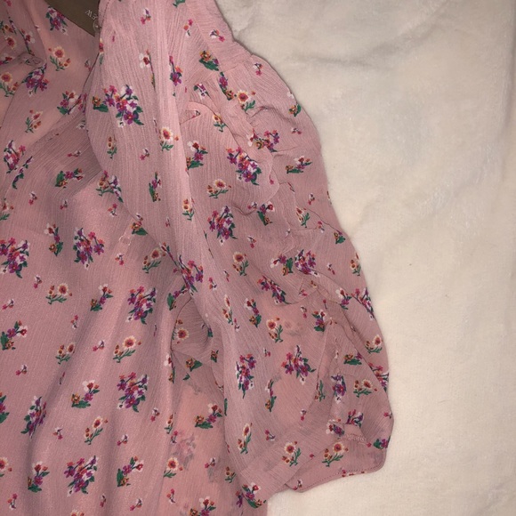 J. Crew Floral Ruched Sleeve Blouse NWT - Picture 4 of 7